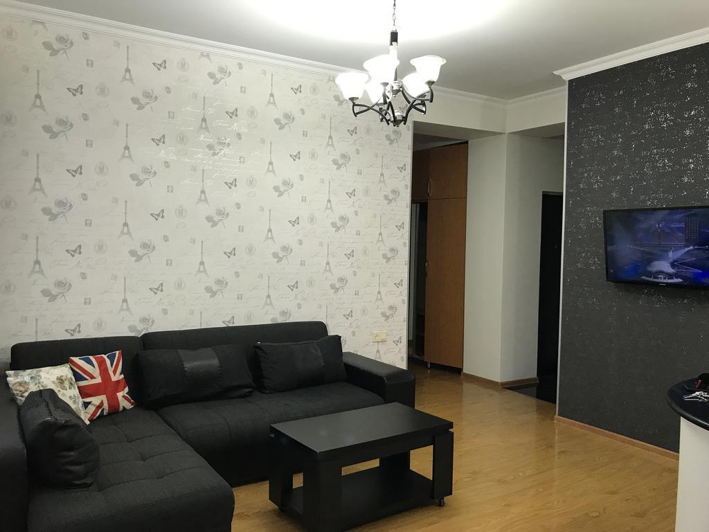 Apartment Like Home Батуми Екстериор снимка