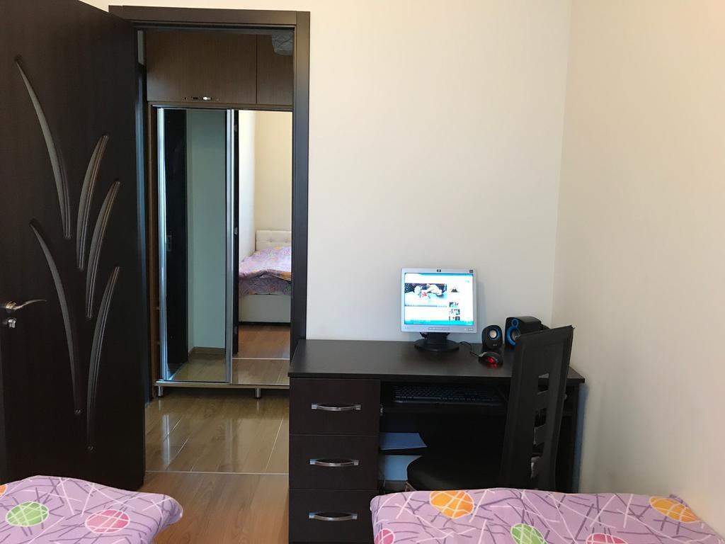Apartment Like Home Батуми Екстериор снимка